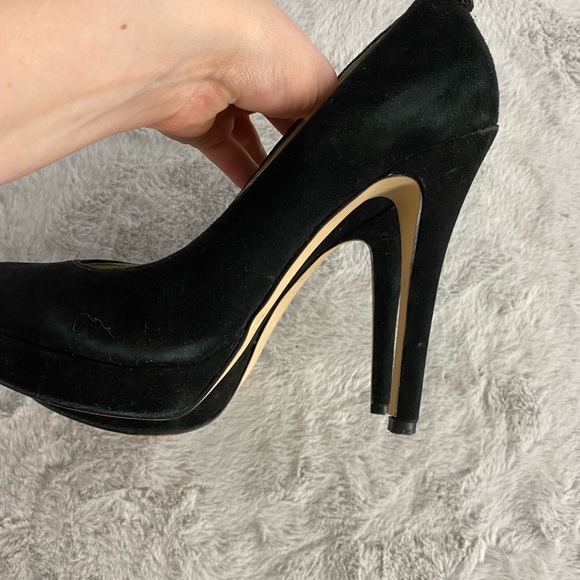 Michael Kors Black Suede Platform Pump 9 - Picture 9 of 10